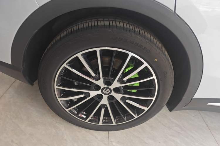 Used Leapmotor C11 2026 All-Electric 640 LiDAR Prestige Edition Right Rear Wheel Hub