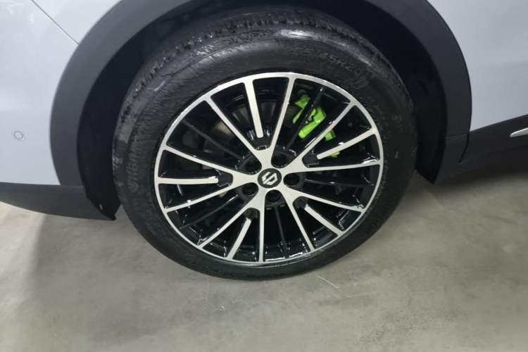 Used Leapmotor C11 2026 All-Electric 640 LiDAR Prestige Edition Right Rear Wheel Hub