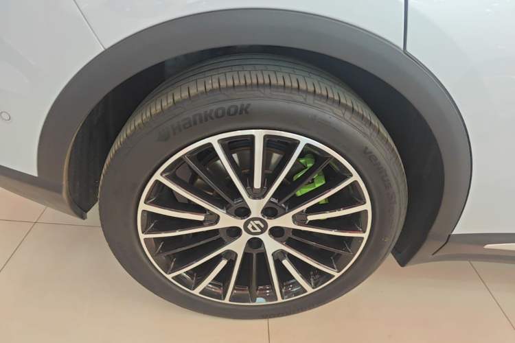 Used Leapmotor C11 2026 All-Electric 640 LiDAR Prestige Edition Right Rear Wheel Hub