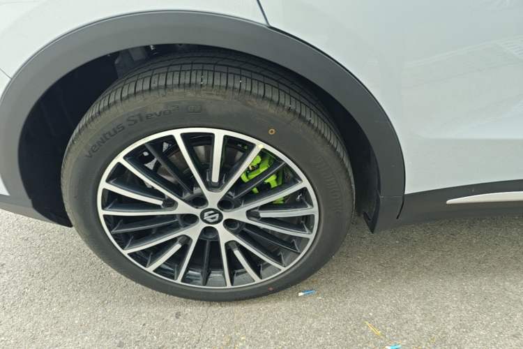 Used Leapmotor C11 2026 All-Electric 640 LiDAR Prestige Edition Right Rear Wheel Hub