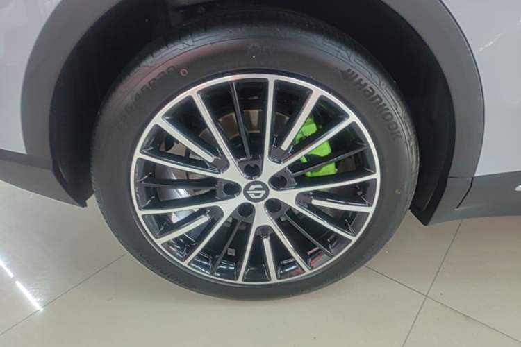 Used Leapmotor C11 2026 All-Electric 640 LiDAR Prestige Edition Right Rear Wheel Hub