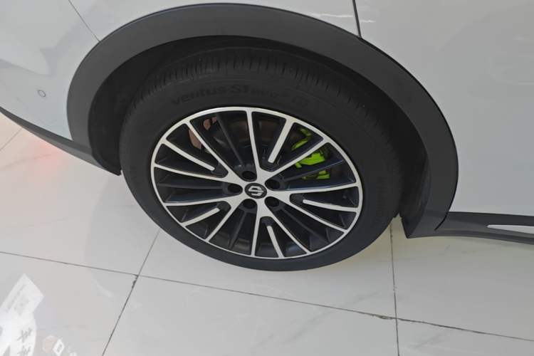 Used Leapmotor C11 2026 All-Electric 640 LiDAR Prestige Edition Right Rear Wheel Hub