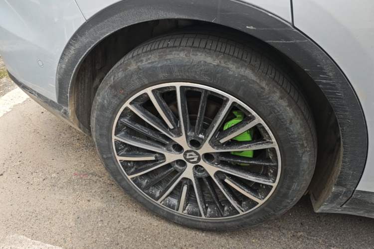 Used Leapmotor C11 2026 All-Electric 640 LiDAR Prestige Edition Right Rear Wheel Hub