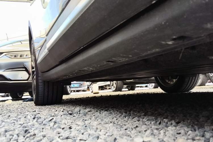 Used Leapmotor C11 2026 All-Electric 640 LiDAR Edition Right Side Sill