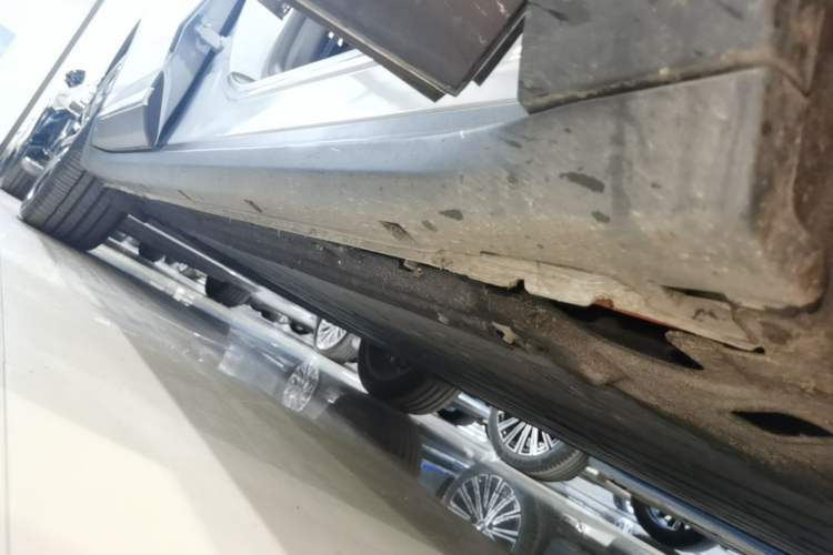 Used Leapmotor C11 2026 All-Electric 640 LiDAR Prestige Edition Right Side Sill