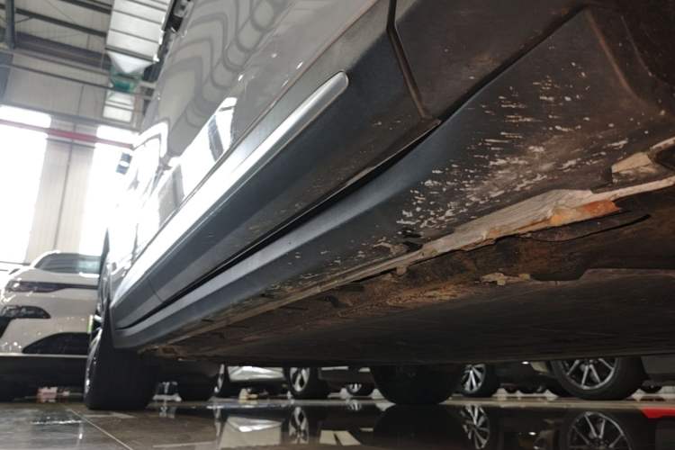 Used Leapmotor C11 2026 All-Electric 640 LiDAR Prestige Edition Right Side Sill