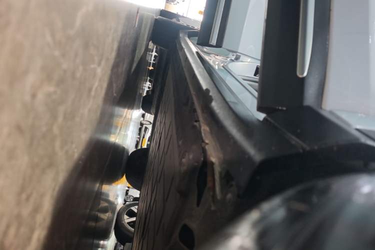 Used Leapmotor C11 2026 All-Electric 640 LiDAR Prestige Edition Right Side Sill