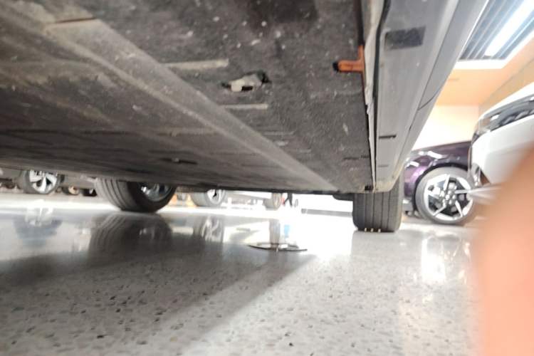 Used Leapmotor C11 2026 All-Electric 640 LiDAR Prestige Edition Right Side Sill