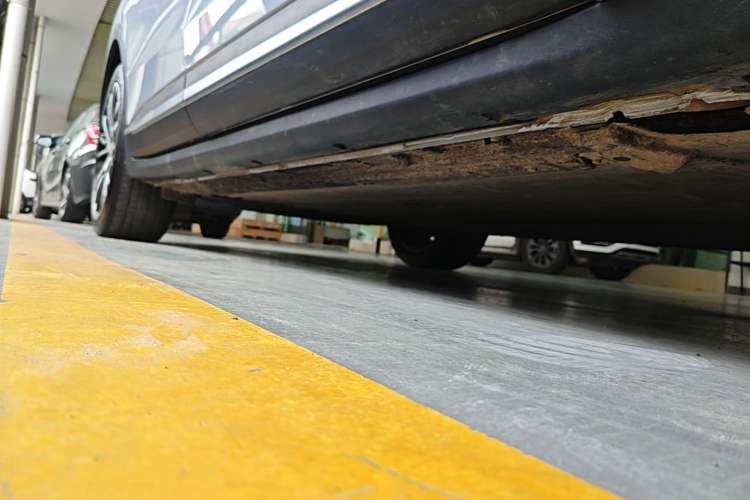 Used Leapmotor C11 2026 All-Electric 640 LiDAR Prestige Edition Right Side Sill