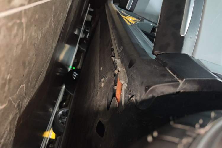 Used Leapmotor C11 2026 All-Electric 640 LiDAR Prestige Edition Right Side Sill