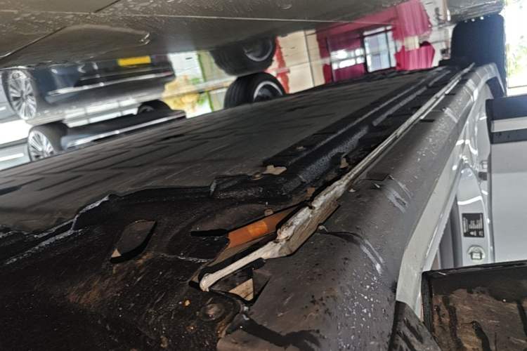 Used Leapmotor C11 2026 All-Electric 640 LiDAR Prestige Edition Right Side Sill