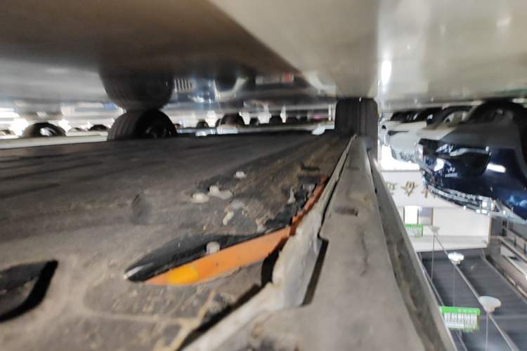 Used Leapmotor C11 2026 All-Electric 640 LiDAR Prestige Edition Right Side Sill