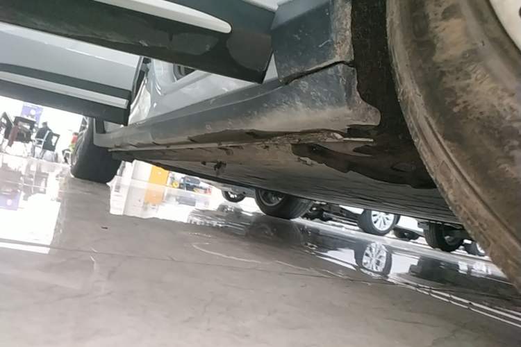 Used Leapmotor C11 2026 All-Electric 640 LiDAR Prestige Edition Right Side Sill