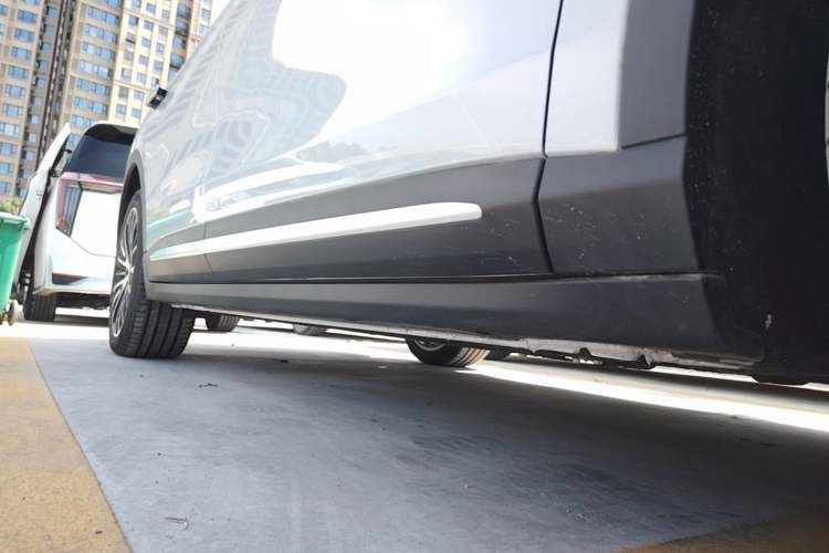 Used Leapmotor C11 2026 All-Electric 640 LiDAR Edition Right Side Sill