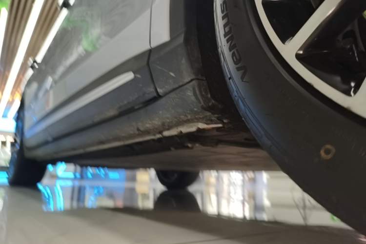 Used Leapmotor C11 2026 All-Electric 640 LiDAR Prestige Edition Right Side Sill