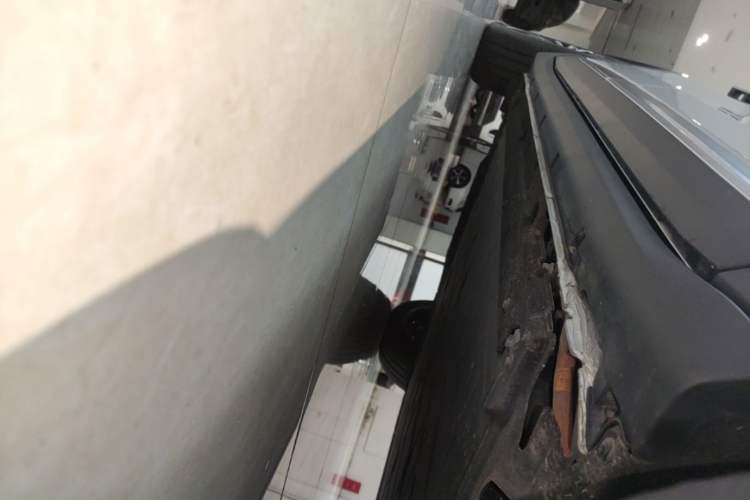 Used Leapmotor C11 2026 All-Electric 640 LiDAR Prestige Edition Right Side Sill