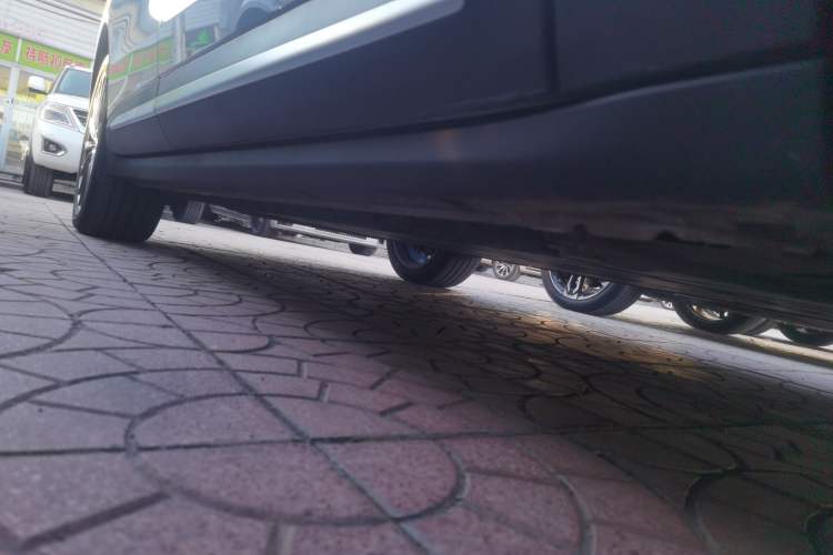 Used Leapmotor C11 2026 All-Electric 640 LiDAR Prestige Edition Right Side Sill