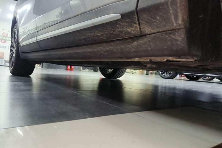 Used Leapmotor C11 2026 All-Electric 640 LiDAR Prestige Edition Right Side Sill