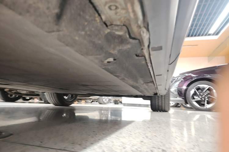 Used Leapmotor C11 2026 All-Electric 640 LiDAR Prestige Edition Right Side Sill