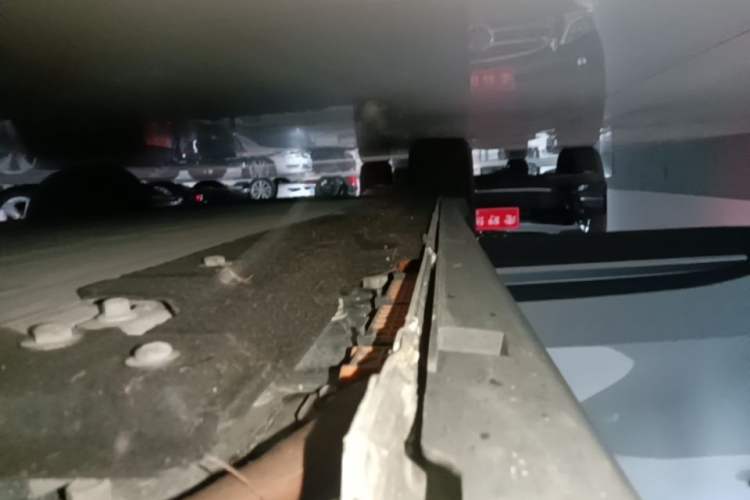 Used Leapmotor C11 2026 All-Electric 640 LiDAR Prestige Edition Right Side Sill