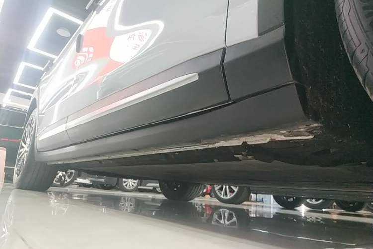 Used Leapmotor C11 2026 All-Electric 640 LiDAR Prestige Edition Right Side Sill