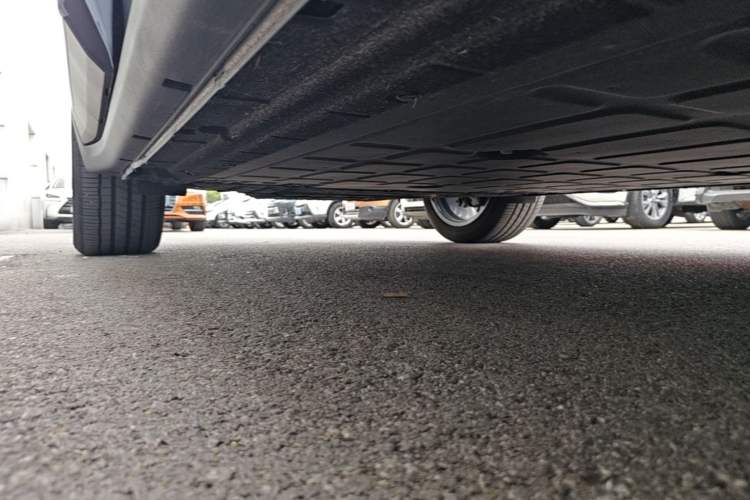 Used Leapmotor C11 2026 All-Electric 640 LiDAR Prestige Edition Right Side Sill