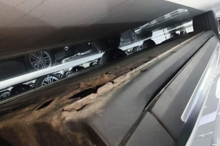 Used Leapmotor C11 2026 All-Electric 640 LiDAR Prestige Edition Right Side Sill
