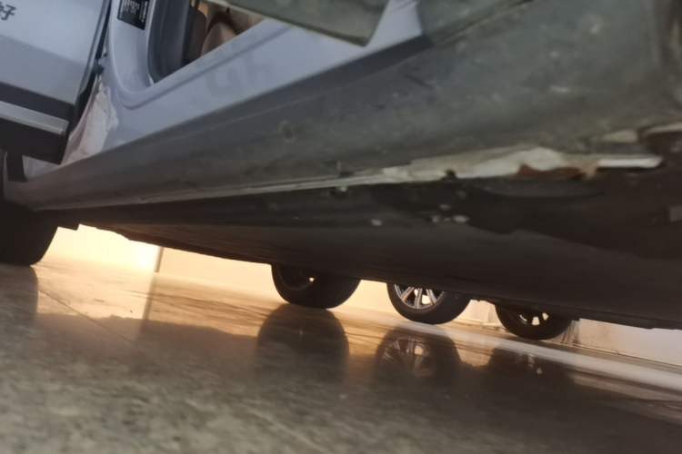Used Leapmotor C11 2026 All-Electric 640 LiDAR Prestige Edition Right Side Sill