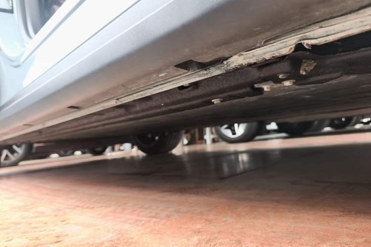 Used Leapmotor C11 2026 All-Electric 640 LiDAR Prestige Edition Right Side Sill