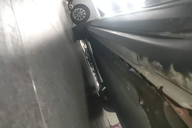 Used Leapmotor C11 2026 All-Electric 640 LiDAR Prestige Edition Right Side Sill