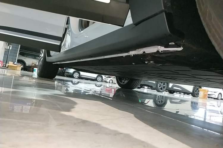 Used Leapmotor C11 2026 All-Electric 640 LiDAR Prestige Edition Right Side Sill