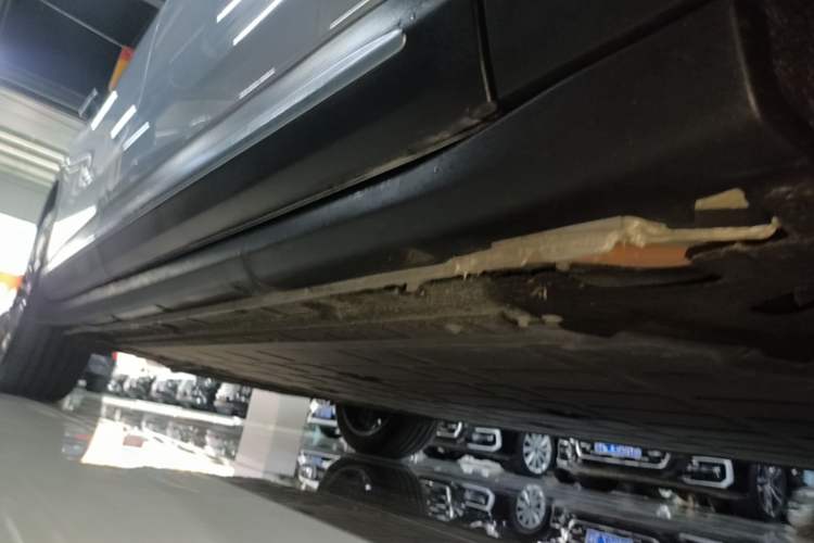 Used Leapmotor C11 2026 All-Electric 640 LiDAR Prestige Edition Right Side Sill
