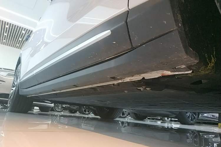 Used Leapmotor C11 2026 All-Electric 640 LiDAR Prestige Edition Right Side Sill
