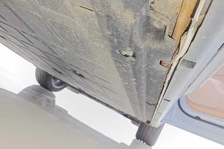 Used Leapmotor C11 2026 All-Electric 640 LiDAR Prestige Edition Right Side Sill