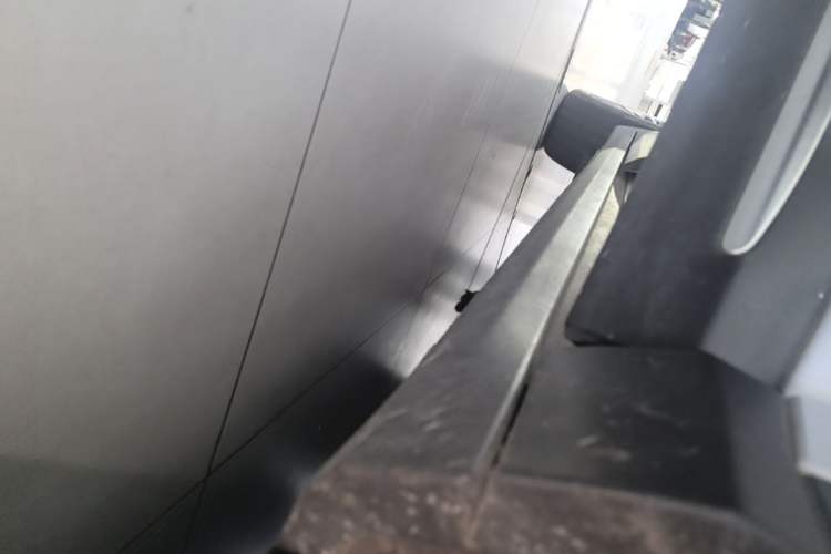 Used Leapmotor C11 2026 All-Electric 640 LiDAR Prestige Edition Right Side Sill