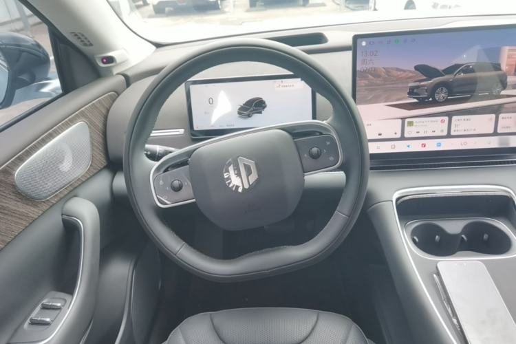 Used Leapmotor C11 2026 Range-Extended 300 LiDAR Prestige Edition Steering Wheel