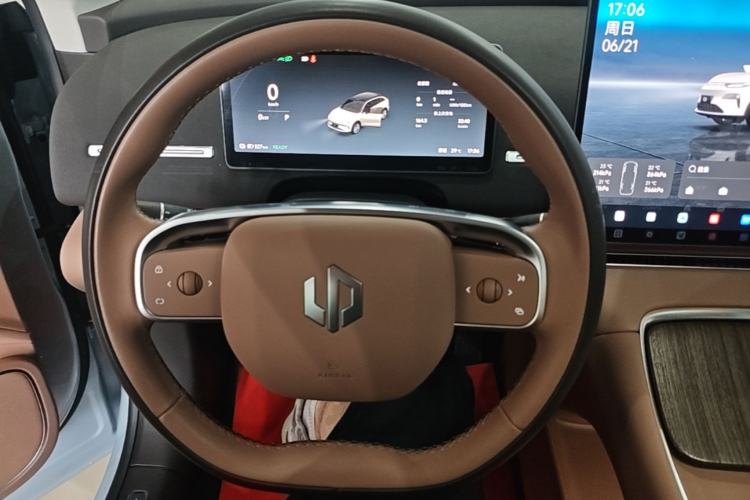 Used Leapmotor C11 2026 All-Electric 640 LiDAR Prestige Edition Steering Wheel