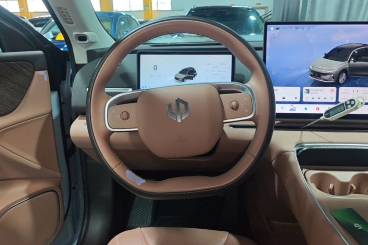 Used Leapmotor C11 2026 All-Electric 640 LiDAR Prestige Edition Steering Wheel