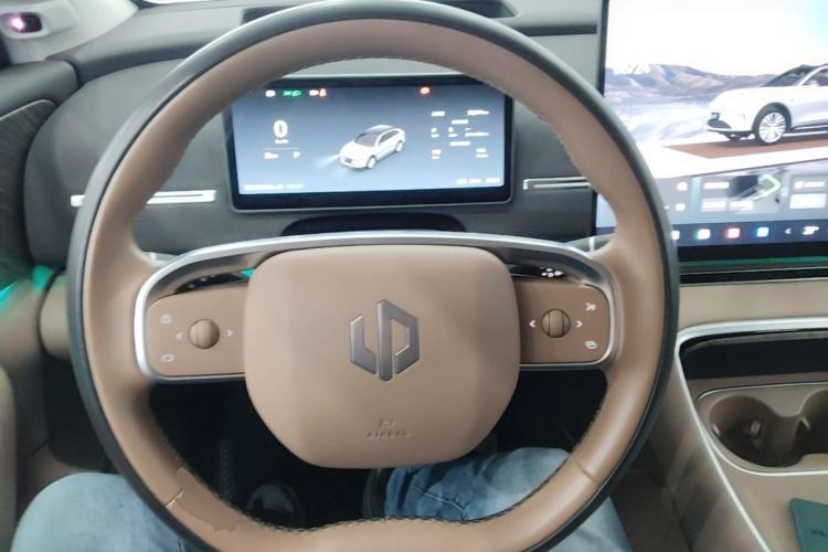 Used Leapmotor C11 2026 All-Electric 640 LiDAR Prestige Edition Steering Wheel