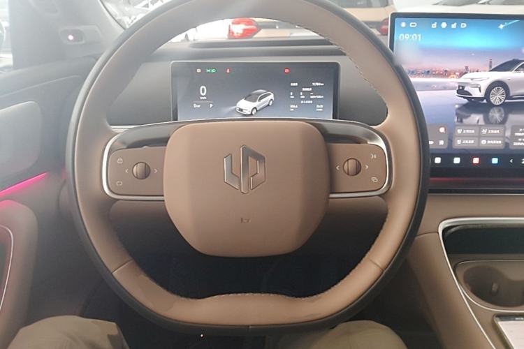 Used Leapmotor C11 2026 All-Electric 640 LiDAR Prestige Edition Steering Wheel