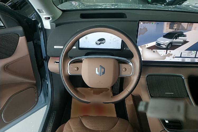 Used Leapmotor C11 2026 All-Electric 640 LiDAR Prestige Edition Steering Wheel