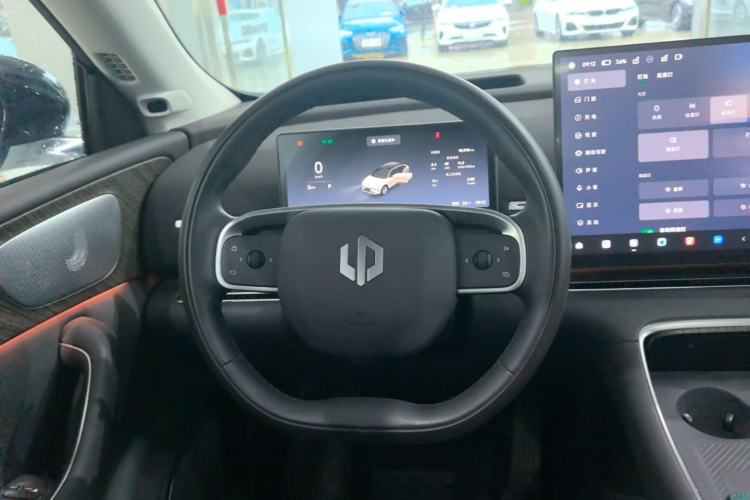 Used Leapmotor C11 2026 All-Electric 640 LiDAR Prestige Edition Steering Wheel