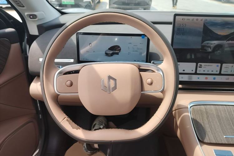 Used Leapmotor C11 2026 All-Electric 640 LiDAR Edition Steering Wheel