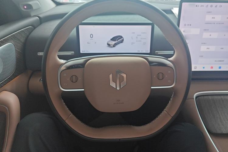 Used Leapmotor C11 2026 All-Electric 640 LiDAR Prestige Edition Steering Wheel