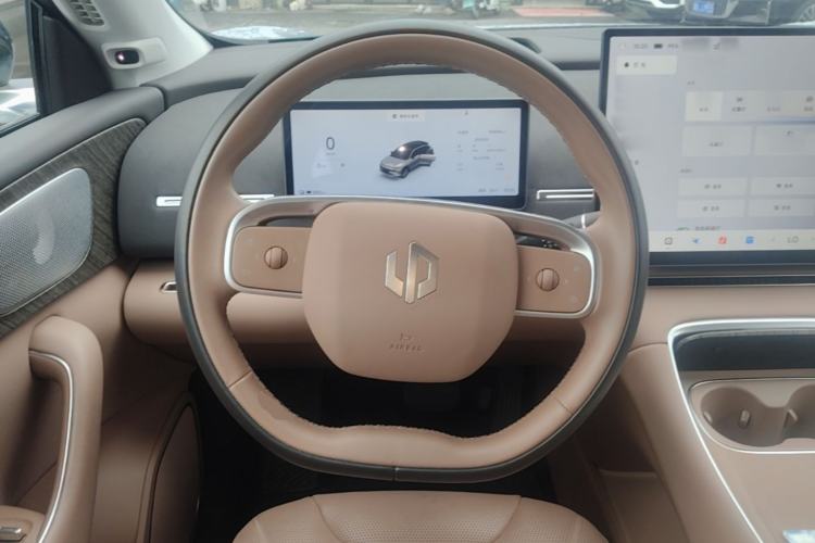 Used Leapmotor C11 2026 All-Electric 640 LiDAR Prestige Edition Steering Wheel