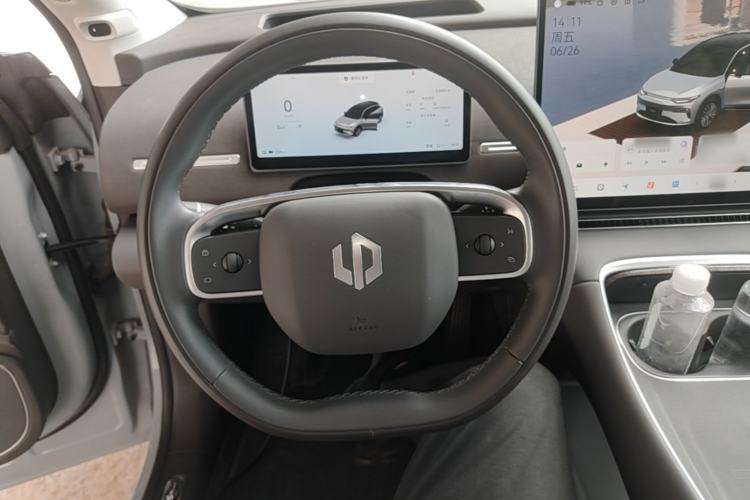 Used Leapmotor C11 2026 All-Electric 640 LiDAR Prestige Edition Steering Wheel