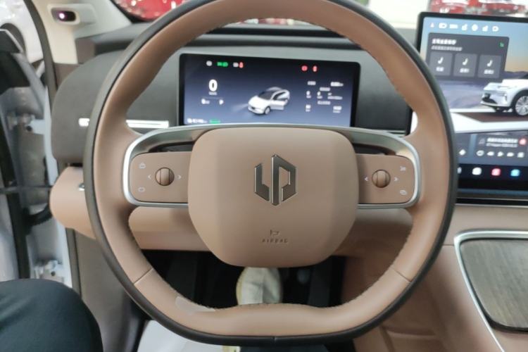 Used Leapmotor C11 2026 All-Electric 640 LiDAR Prestige Edition Steering Wheel