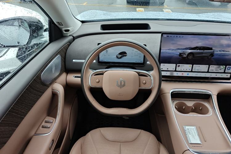Used Leapmotor C11 2026 All-Electric 640 LiDAR Prestige Edition Steering Wheel