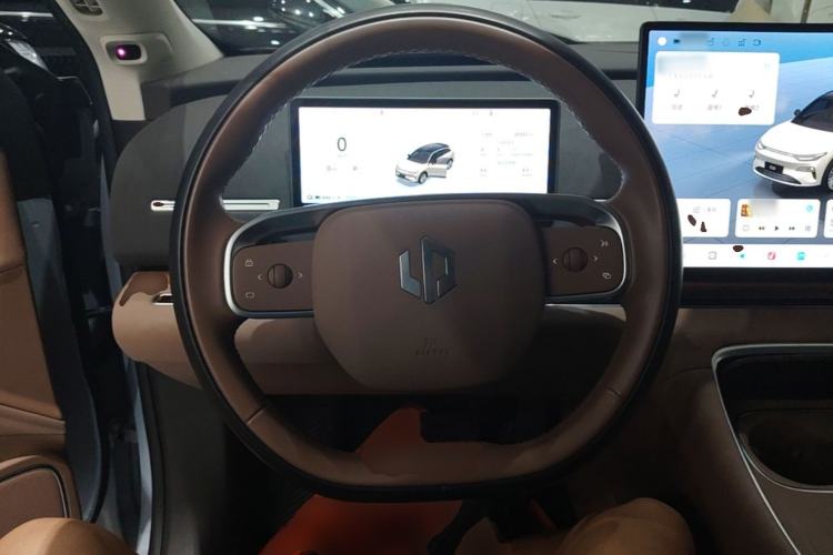 Used Leapmotor C11 2026 All-Electric 640 LiDAR Prestige Edition Steering Wheel