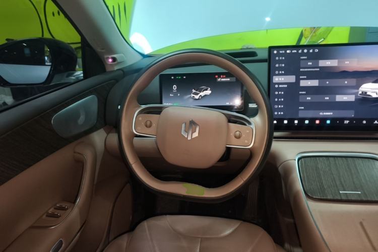 Used Leapmotor C11 2026 All-Electric 640 LiDAR Prestige Edition Steering Wheel